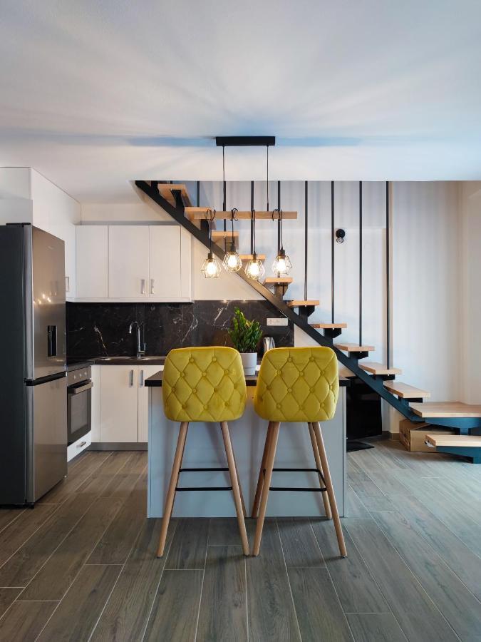 Freesia Loft Apartment Ioannina Bagian luar foto